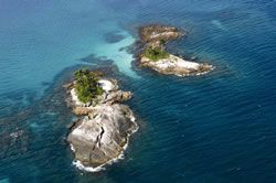 brazil - angra - botinas island