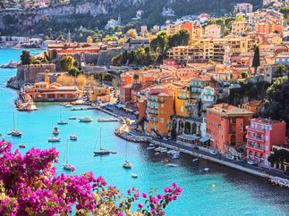 Relax on the Riviera!