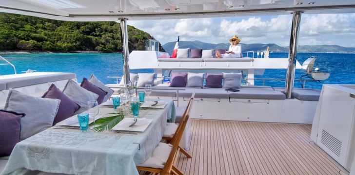 BVI Yacht Charter Lagoon 560