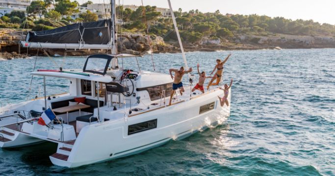 Bareboat Lagoon Catamaran