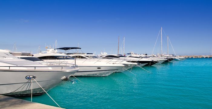 Charter a yacht in Spain
