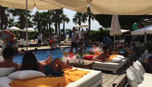 Relax in the warmth pool side in St Tropez