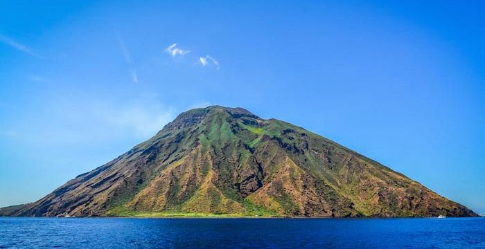 Charter a Yacht in the Aeolian Islands
