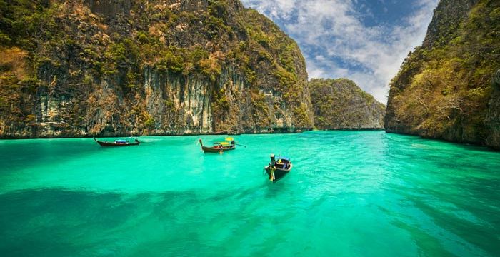 Cruising through Phi Phi Le