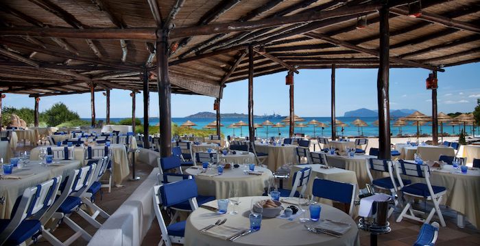 Enjoy fresh Mediterranean food at Romazzino