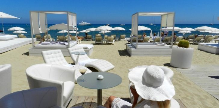 Les Palmiers Beach Club,St Tropez,Luxury Yacht Charter