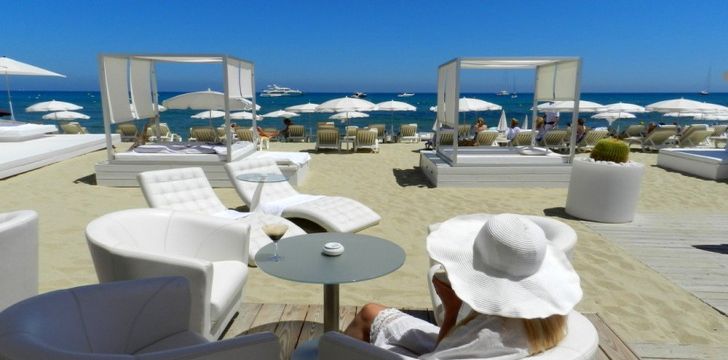 Les Palmiers Beach Club,St Tropez,Luxury Yacht Charter