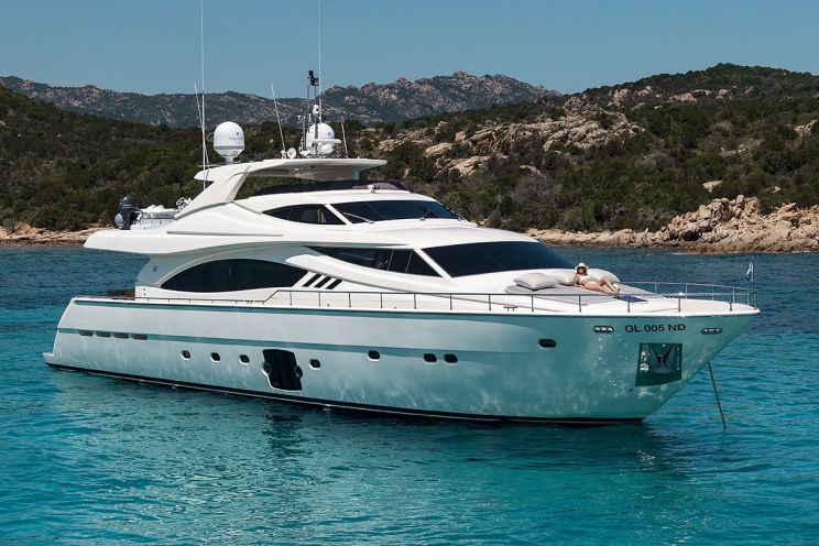 Luxury Crewed Motor Yacht SILVER WIND - ISA 140 - 5 Cabins - Monaco -  Cannes - Ibiza - Porto Cervo - Naples - Boatbookings