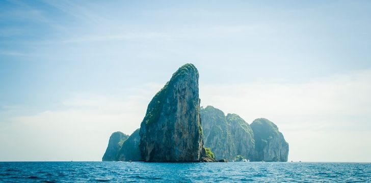 rocks,sea,blue,yacht