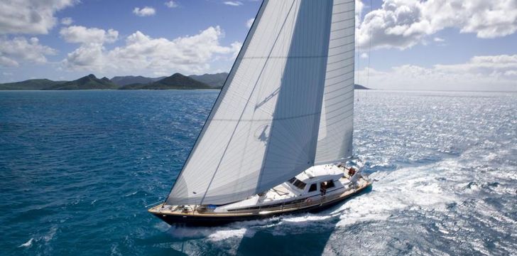 sicily crewed sailing yachts,rent a boat Sicily,sicily crewed boat rental