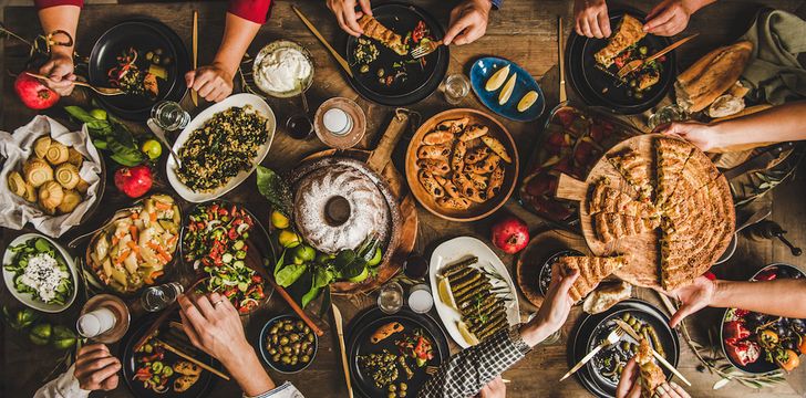 turksih food on charter mixed mezze