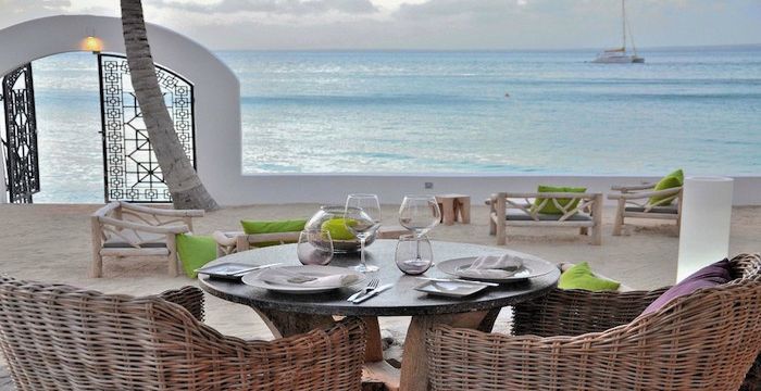 Enjoy a meal and a drink next to the sea at La Shambala