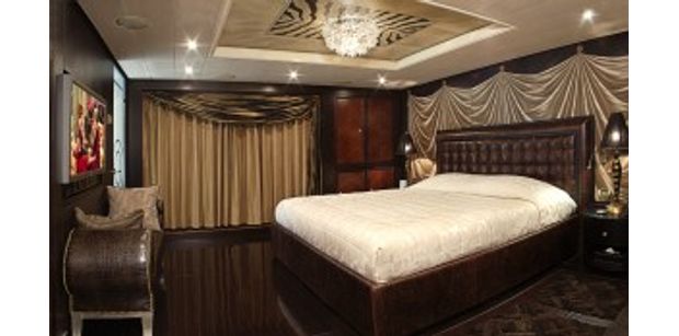 Deniki master cabin