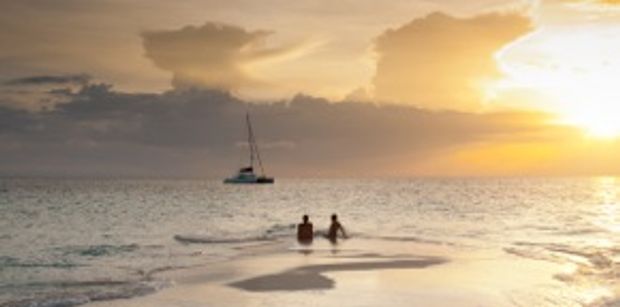 A luxurious catamaran on her way to Goff's Key from Ambergris Caye