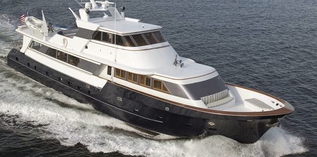 Luxury Yact Singapore 2
