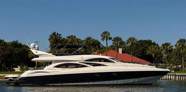 Sunseeker Manhattan 74 - she has eveything you need!