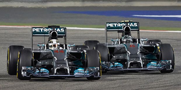 Hamilton-Rosberg-Mercedes-AMG-F1-GP-Bahrain-2014