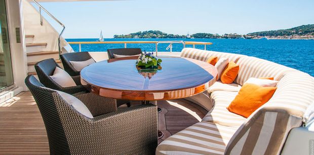 gloriateresamaindeckaft