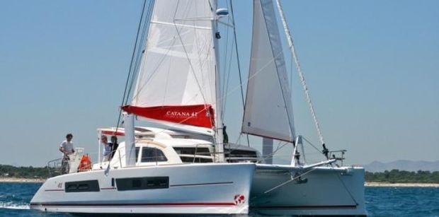 Catana_42_Custom_0