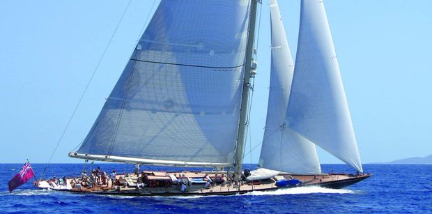 1270716962-Running_4_1920