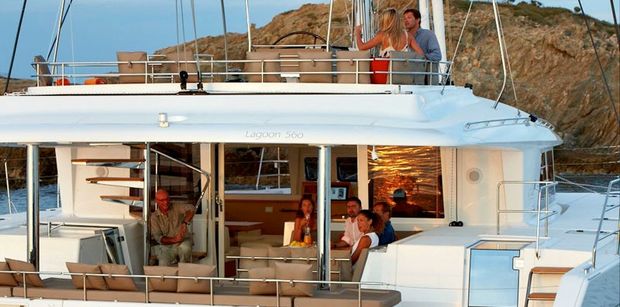 The large flybridge on Lagoon 500 MOYA