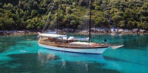 Crewed-Yacht-Charter-In-Croatia12