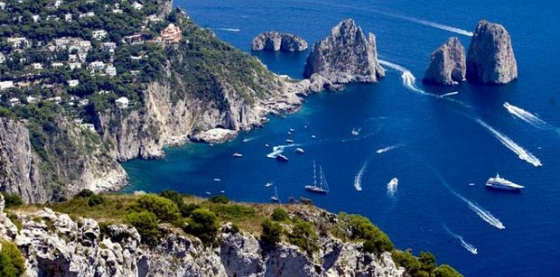 Visit_Capri_as_you_explore_the_Amalfi_Coast_2767_5527_222c5e