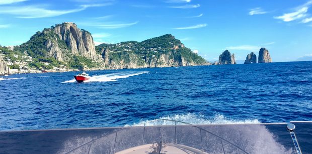 Cruising to Capri