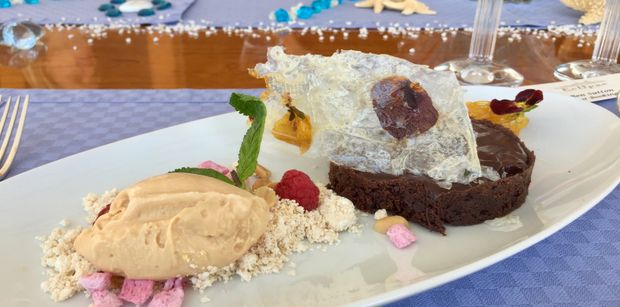 ECLIPSE - Luxury Motor Yacht - Fine Dining Chocolate Dessert