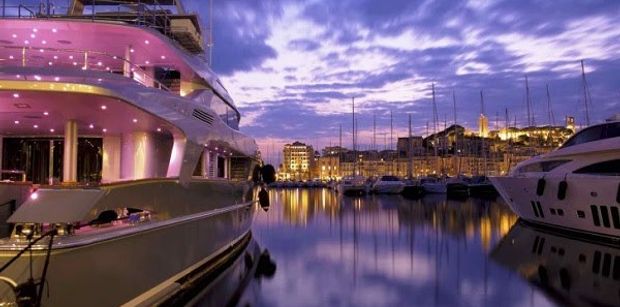 MIPIM 2018, Motor Yacht in Old Port