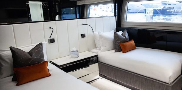 SONISHI Sunseeker 40 Twin Cabin