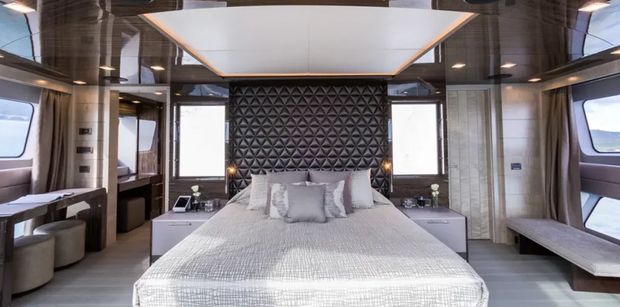 Edesia motor yacht Master Suite Cabin