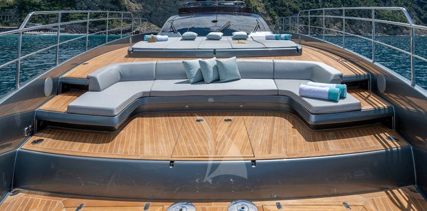 MAXIMUS Foredeck Motor Yacht Charter