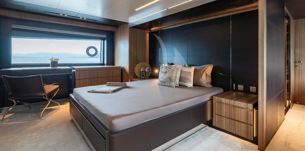 MAXIMUS Master Cabin Motor Yacht Charter