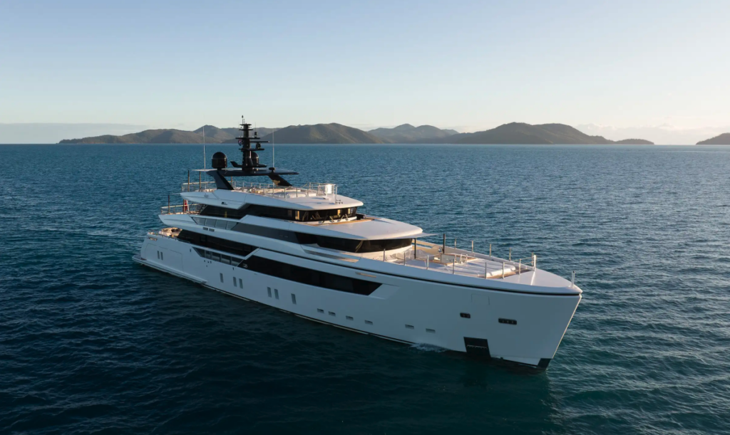 Boatbookings’ Superyacht of the Week | AIX