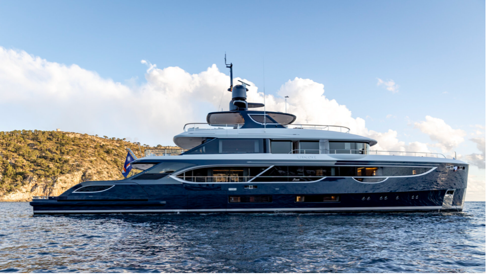 Boatbookings’ Superyacht of the Week | LIV LOVE
