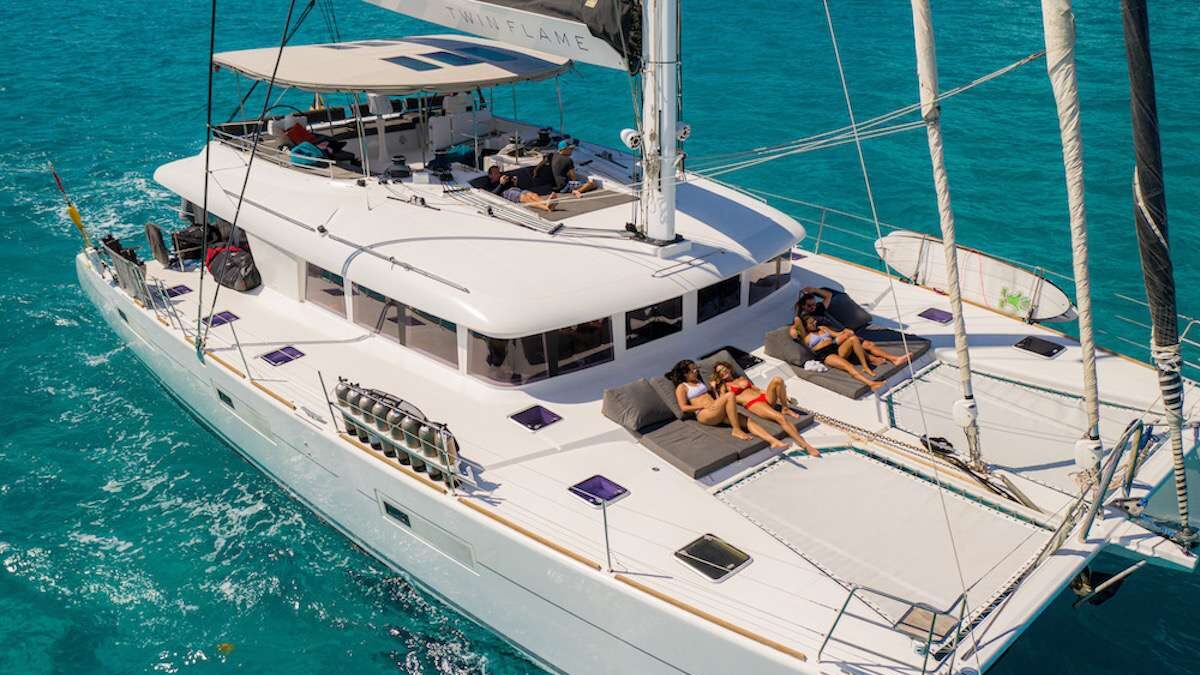 Boatbookings’ Featured Yacht of the Week | HUNTRESS