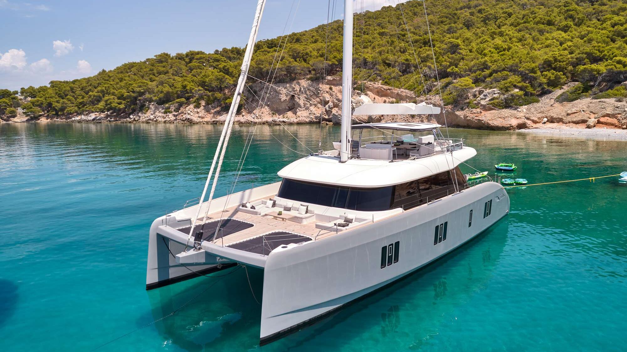 Highlights From the East Mediterranean Yacht Show