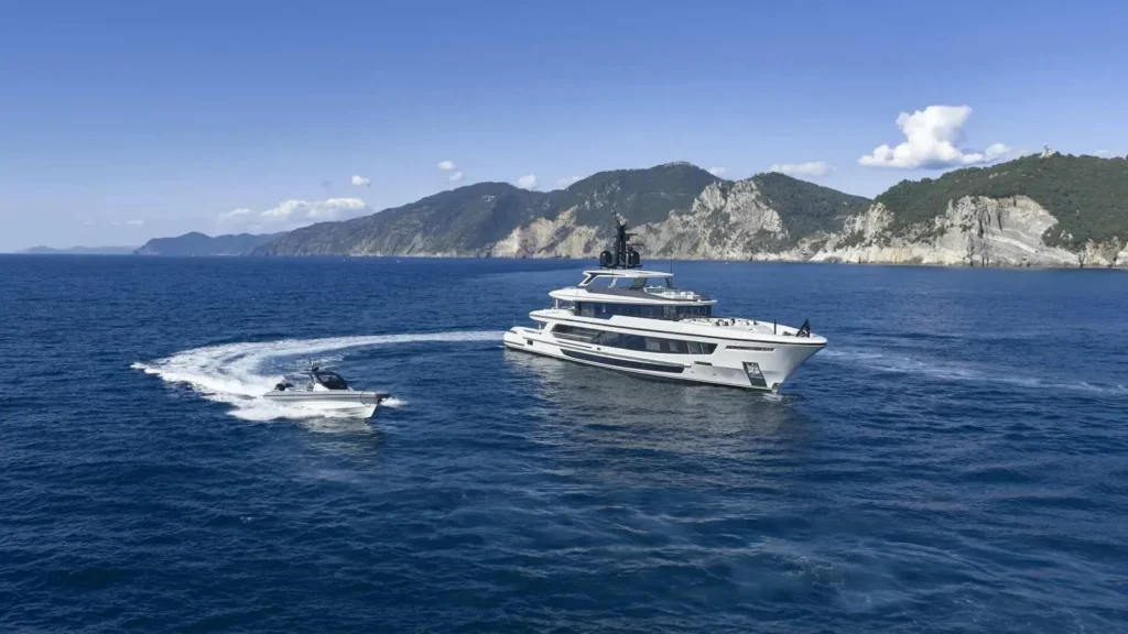 Boatbookings’ Superyacht of the Week | AWANDRA