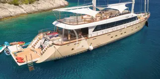 Boatbookings’ Superyacht of the Week | Discover Croatia’s Charm Aboard the MARALLURE Boatbookings’ Superyacht of the Week | Discover Croatia’s Charm Aboard the MARALLURE
