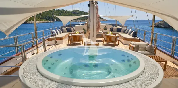 marallure sundeck jacuzzi and lounge area