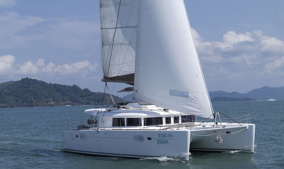 The Best Thailand Yacht Charter Guide for 2025 and 2026