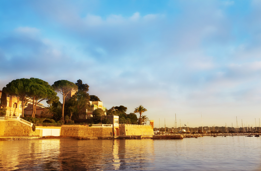french Riviera, Juan les pins, boat rental, south of France