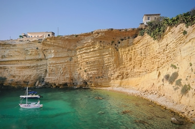 Charter a yacht to Kalamata, Greece