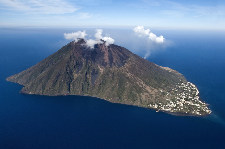 stomboli volcano