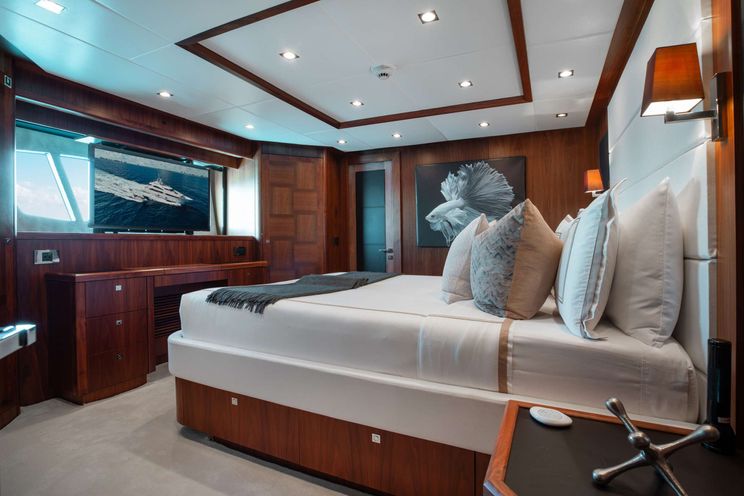 Charter Yacht ABOUT TIME - Sunseeker 131 - 6 Cabins - Nassau - Exumas - Bahamas
