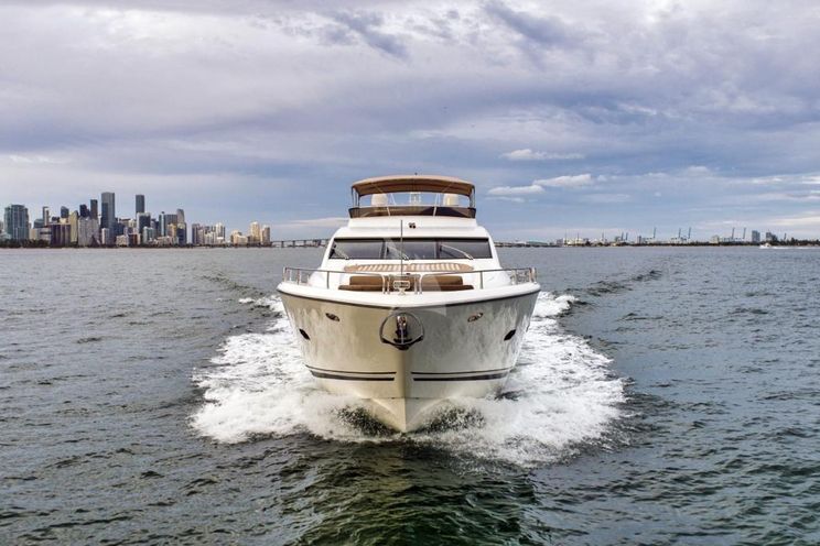 Charter Yacht Acqua Alberti - Sunseeker 82 - 4 Cabins - Nassau - Exumas - Bahamas