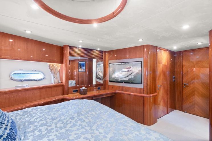 Charter Yacht Acqua Alberti - Sunseeker 82 - 4 Cabins - Nassau - Exumas - Bahamas