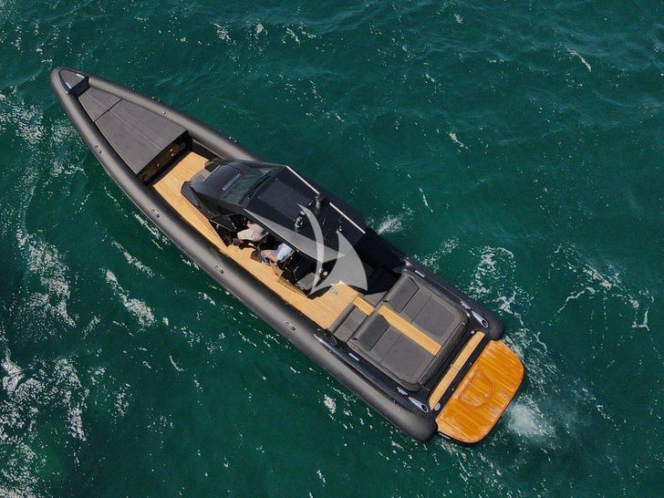 AFRICA Chase Boat AFRICA Chase Boat
