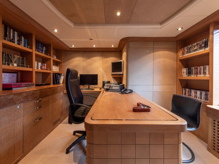ALEXANDRA Benetti Golden Bay 50m - master cabin office ALEXANDRA Benetti Golden Bay 50m - master cabin office